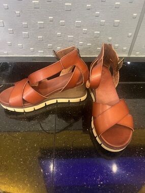MIA Cognac Brown Cross-Strap Platform Sandals with Buckle